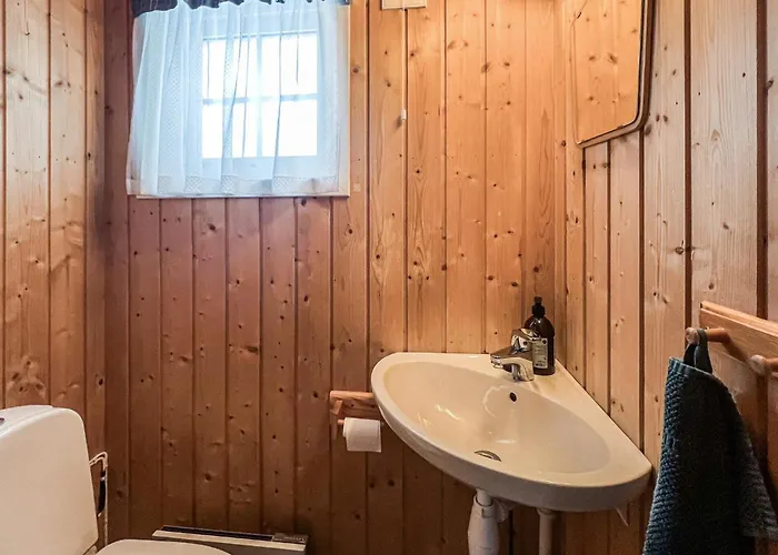 Awesome In Kvam With Sauna Vakantiehuis Kvam (Oppland)